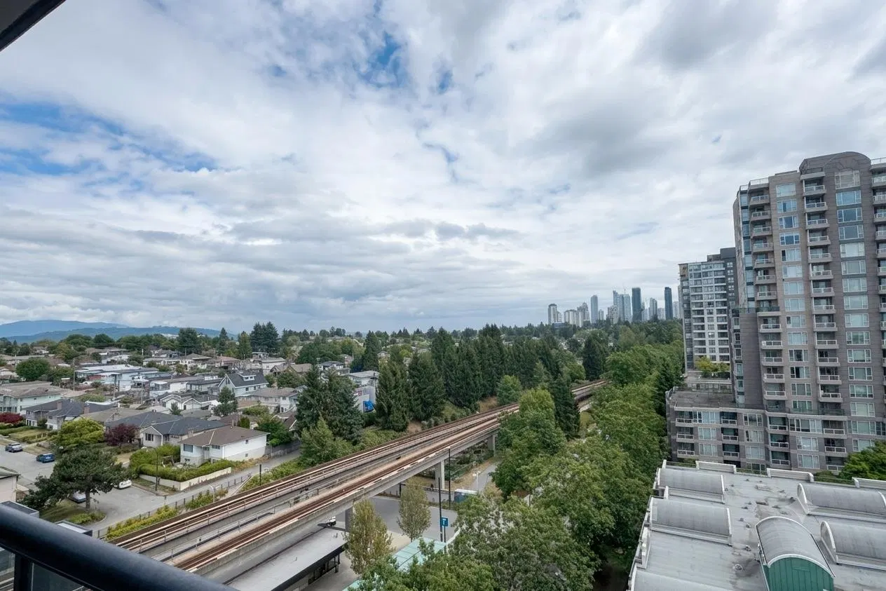 #1109 – 3438 Vanness Avenue