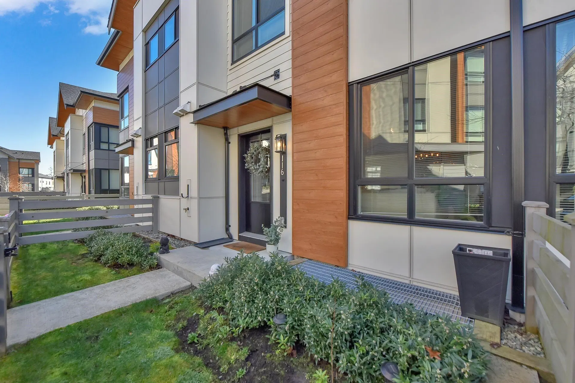 #116 – 15111 Edmund Drive