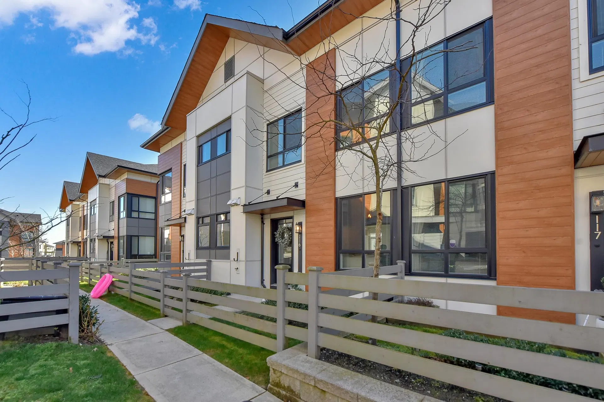 Photo 3 of 40 at #116 – 15111 Edmund Drive
