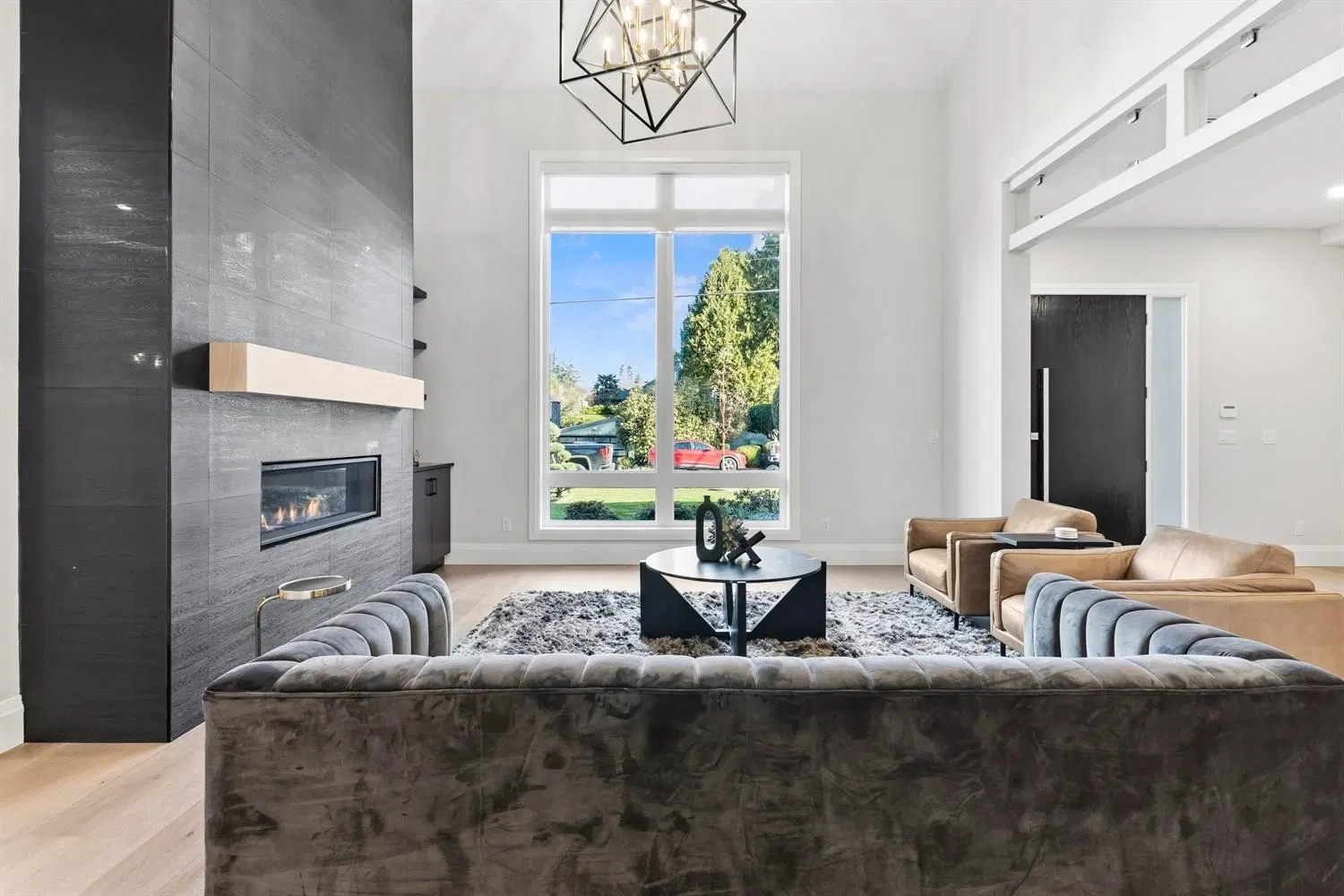 Photo 5 of 40 at 4820 7a Avenue