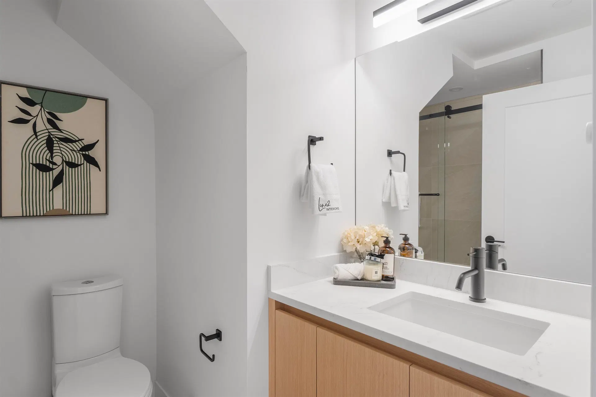 Photo 4 of 16 at 1012 W 52nd Avenue