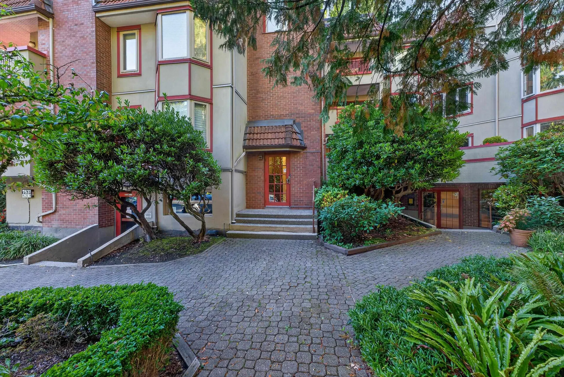 Photo 3 of 38 at #216 – 7531 Minoru Boulevard