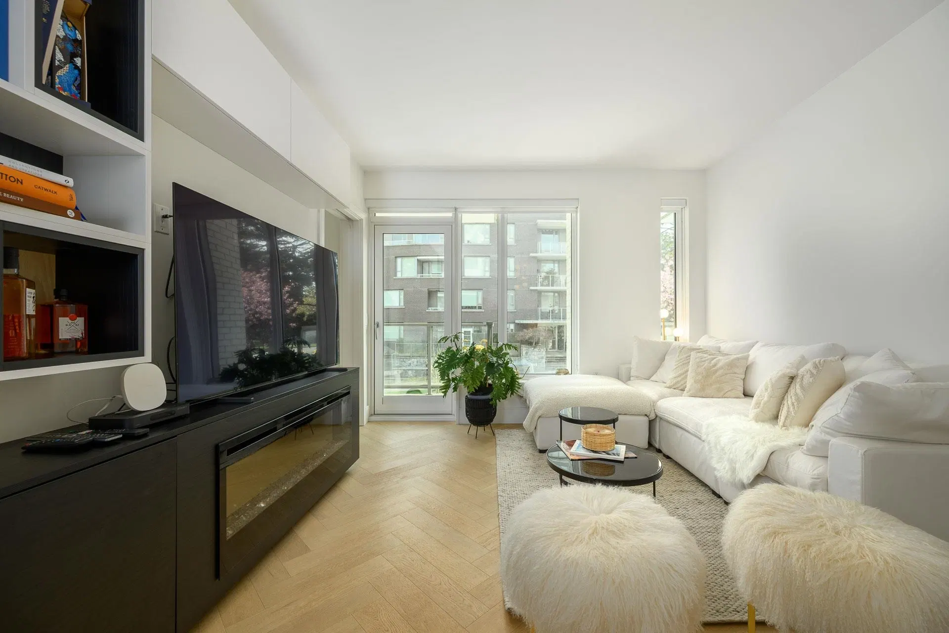 Photo 5 of 39 at #204 – 4675 Cambie Street
