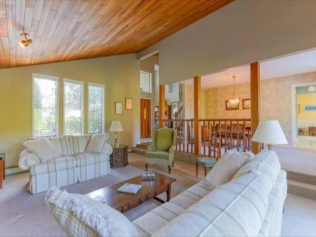 Photo 5 of 17 at 943 50b Street