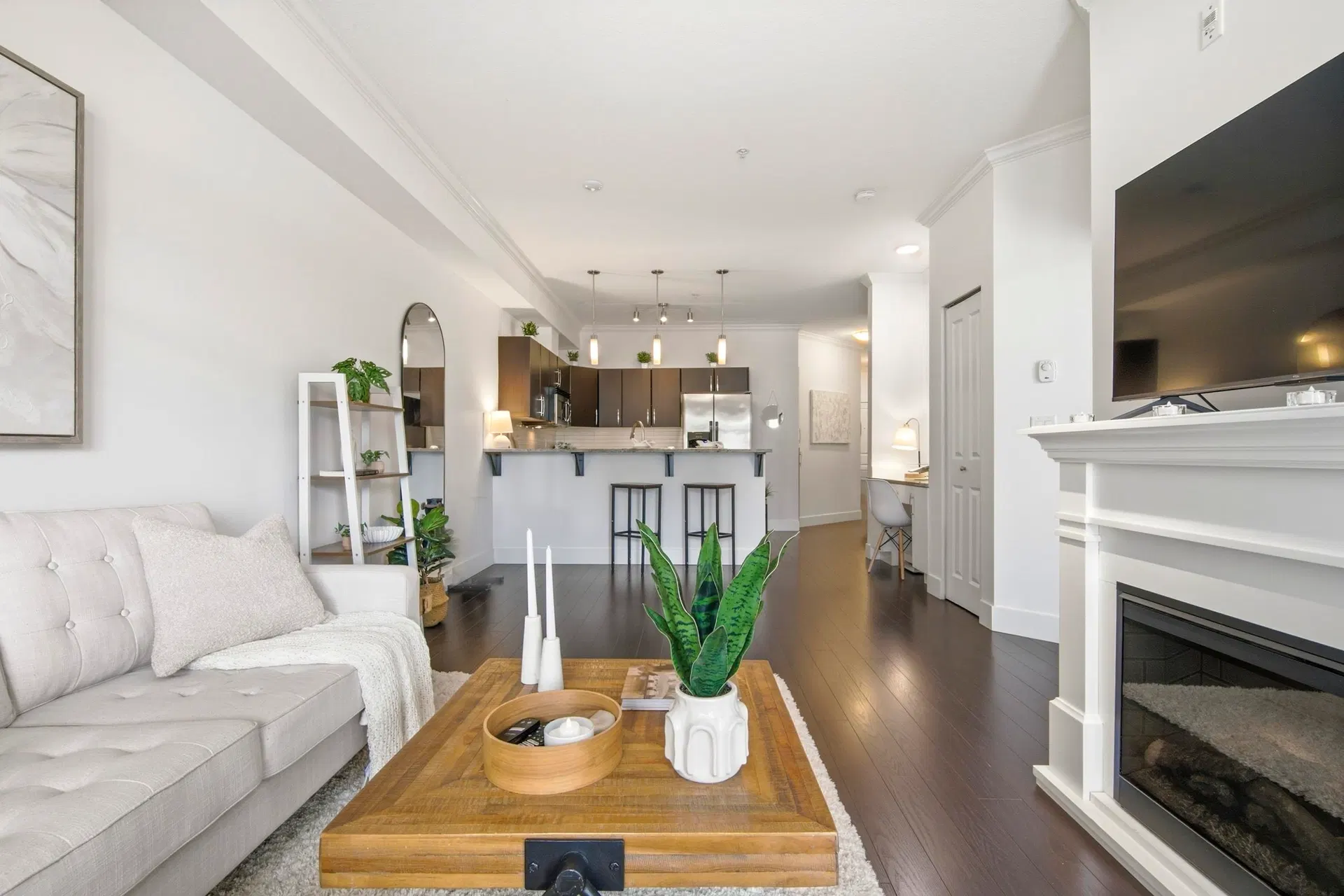 Photo 5 of 24 at #216 – 2632 Pauline Street
