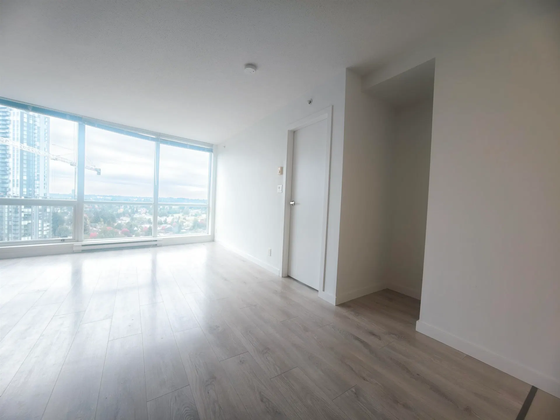 Photo 5 of 28 at #2410 – 13618 100 Avenue