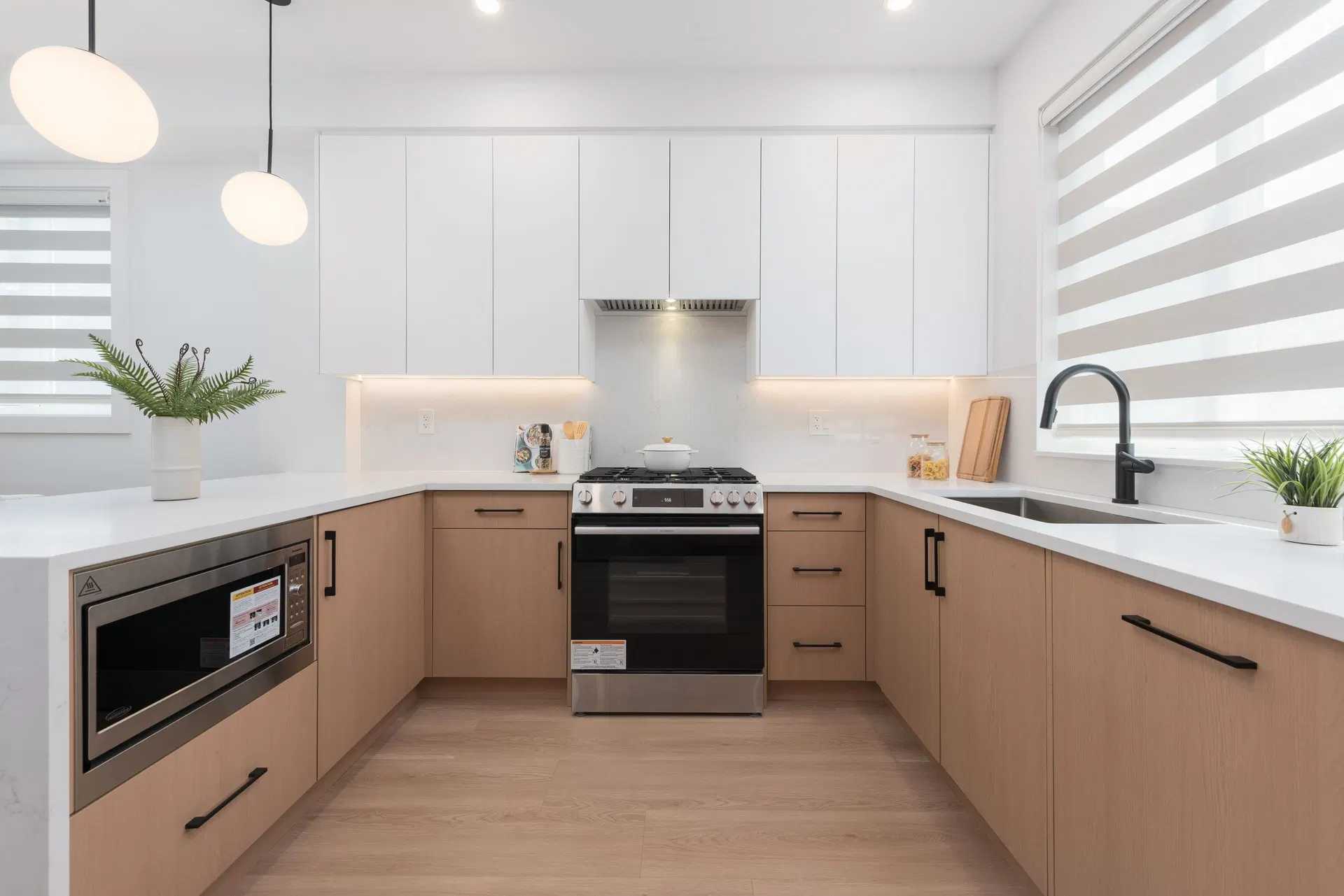 Photo 5 of 27 at #5 – 6808 Elwell Street