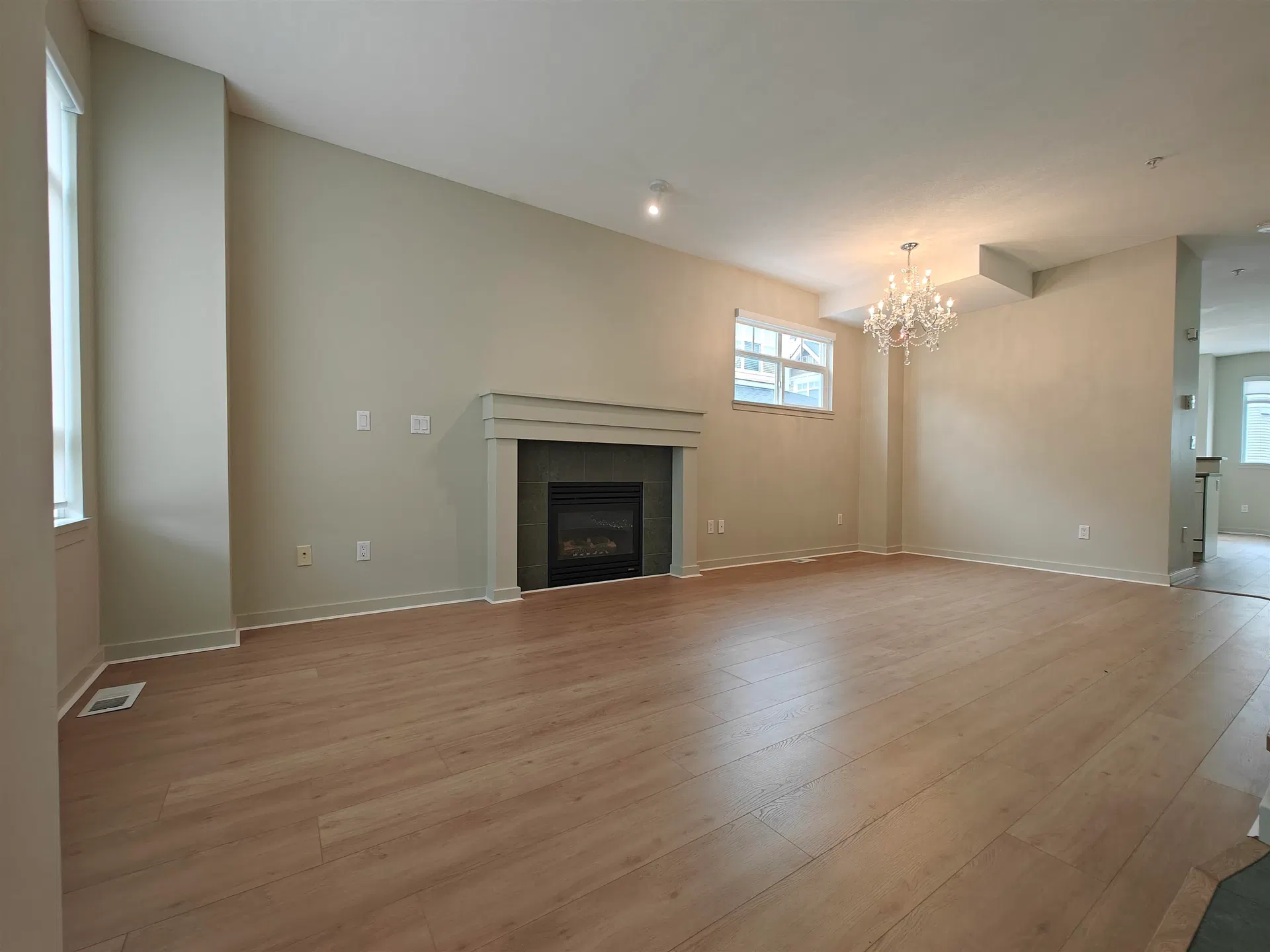 Photo 2 of 24 at 3265 Clermont Mews
