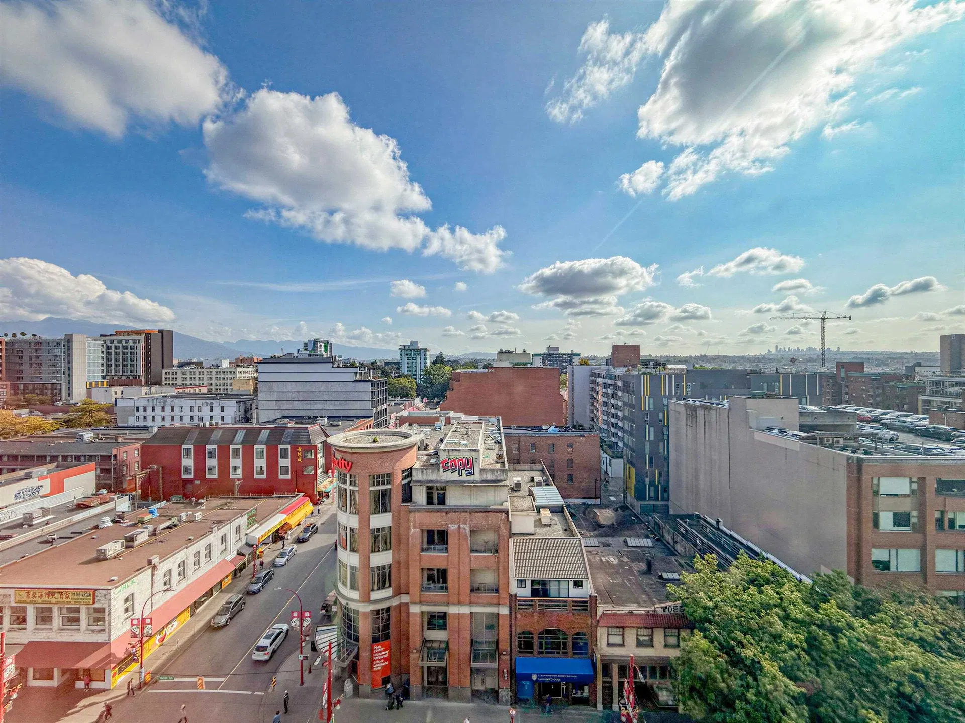 Photo 3 of 34 at #1608 – 188 Keefer Street