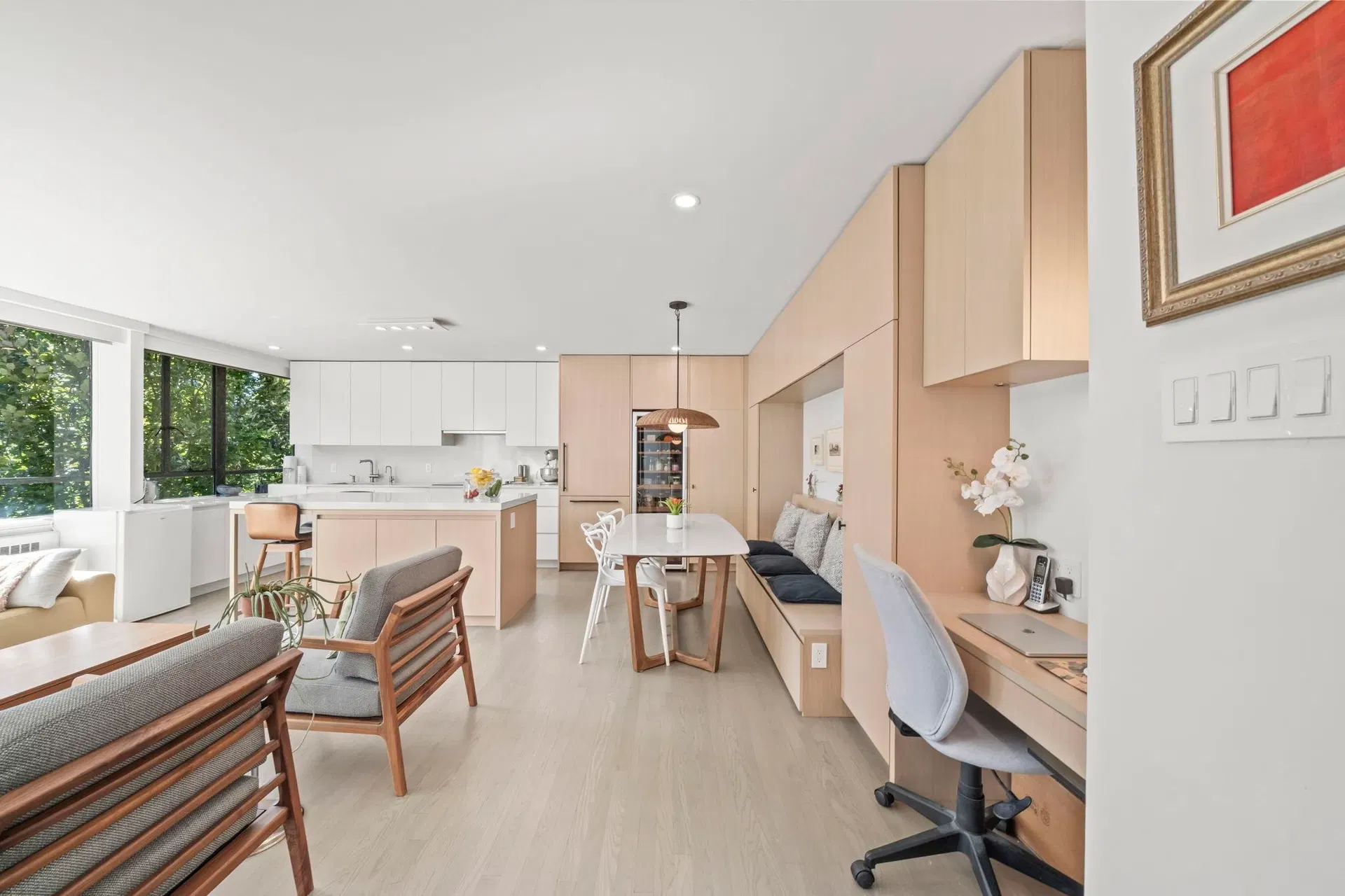 Photo 4 of 40 at #817 – 1445 Marpole Avenue