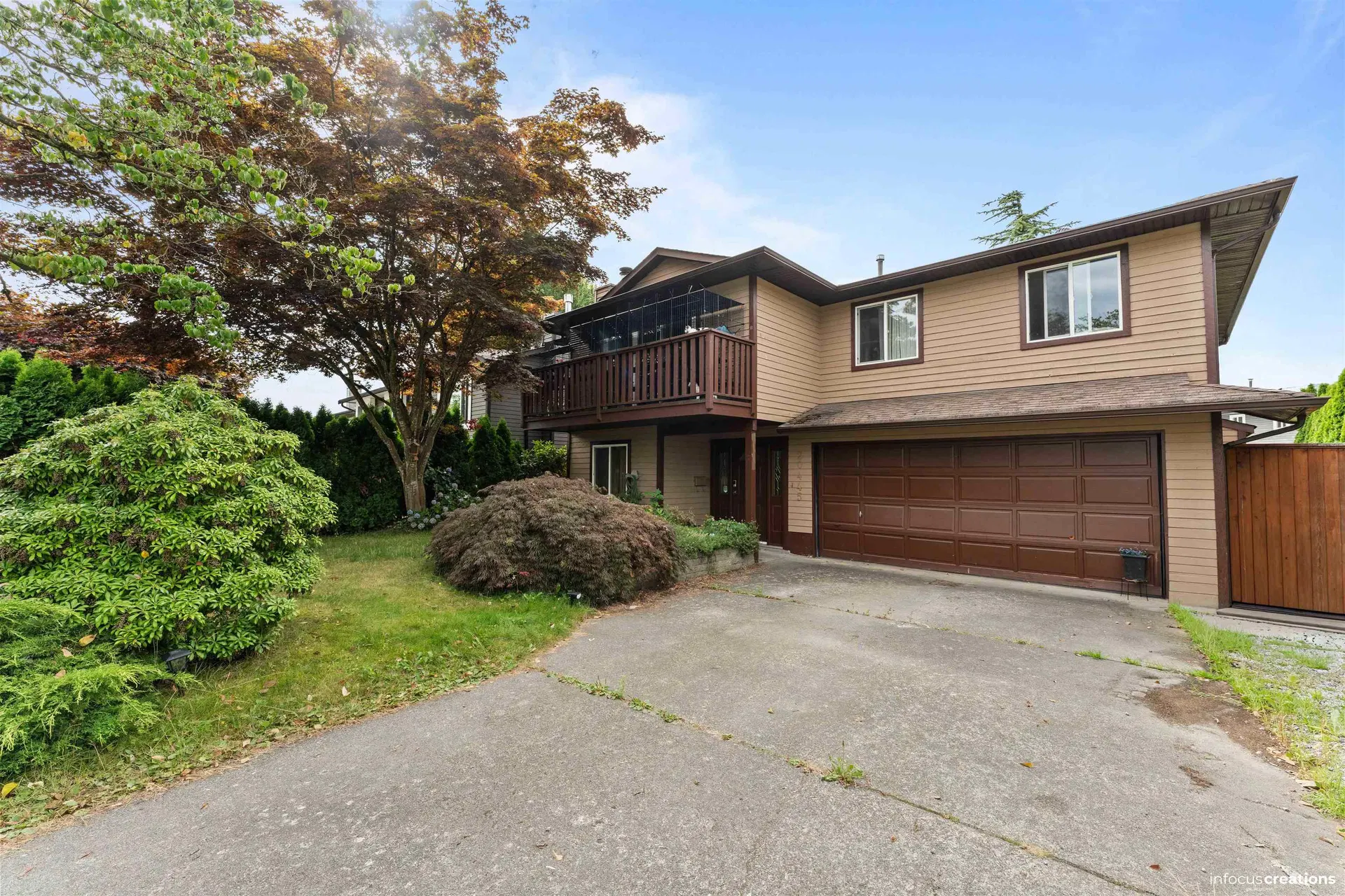 Photo 1 of 30 at 20445 Thorne Avenue