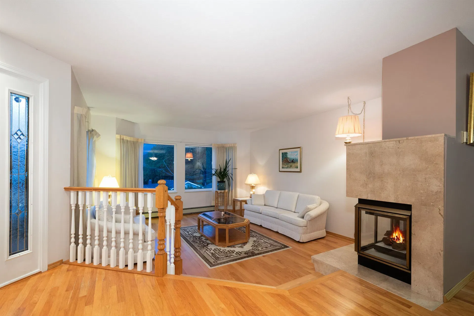 Photo 3 of 40 at 6440 Rosebery Avenue