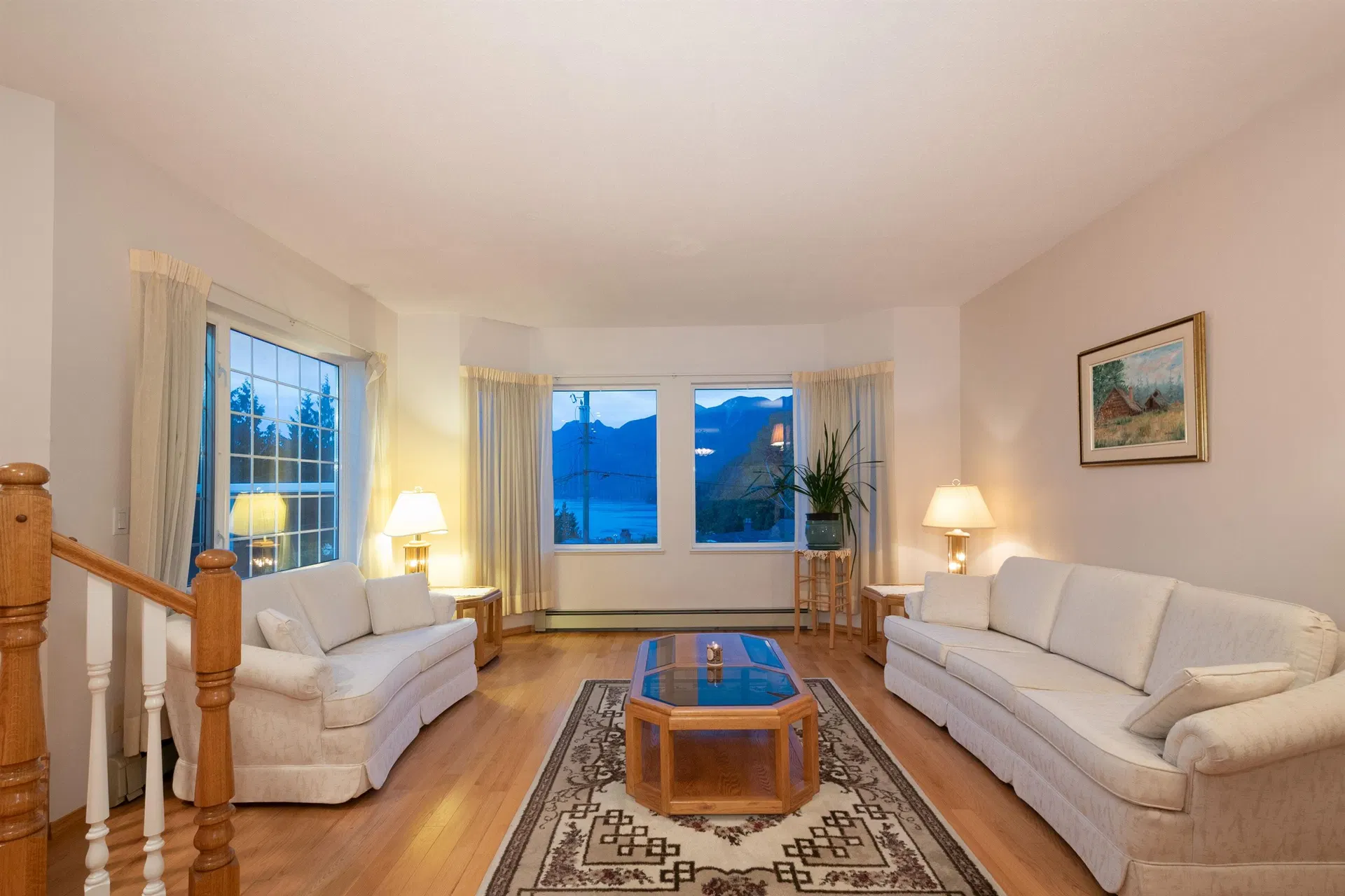 Photo 4 of 40 at 6440 Rosebery Avenue