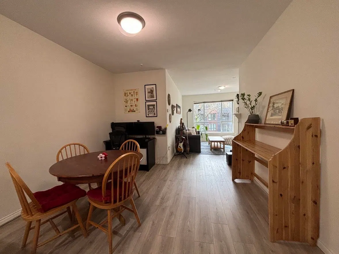 Photo 2 of 22 at #304 – 2755 Maple Street