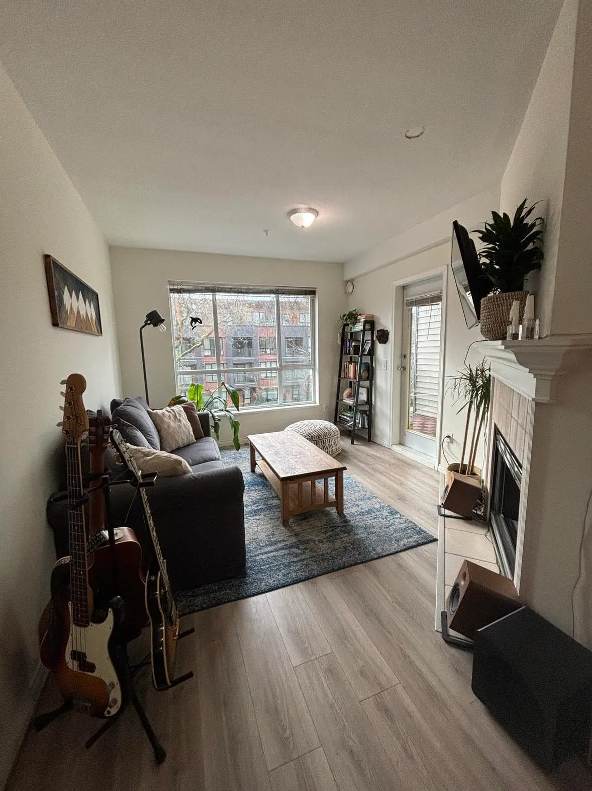 Photo 4 of 22 at #304 – 2755 Maple Street