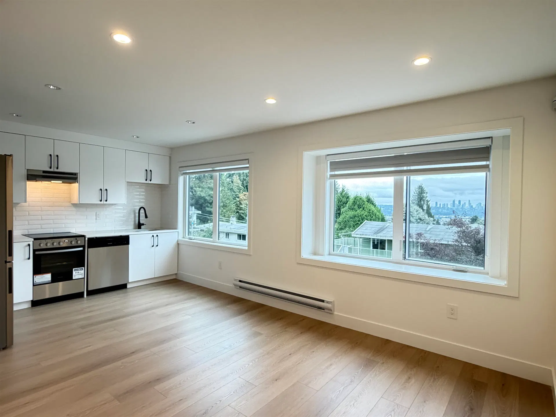 Photo 4 of 11 at LANEWAY – 1150 Charland Avenue