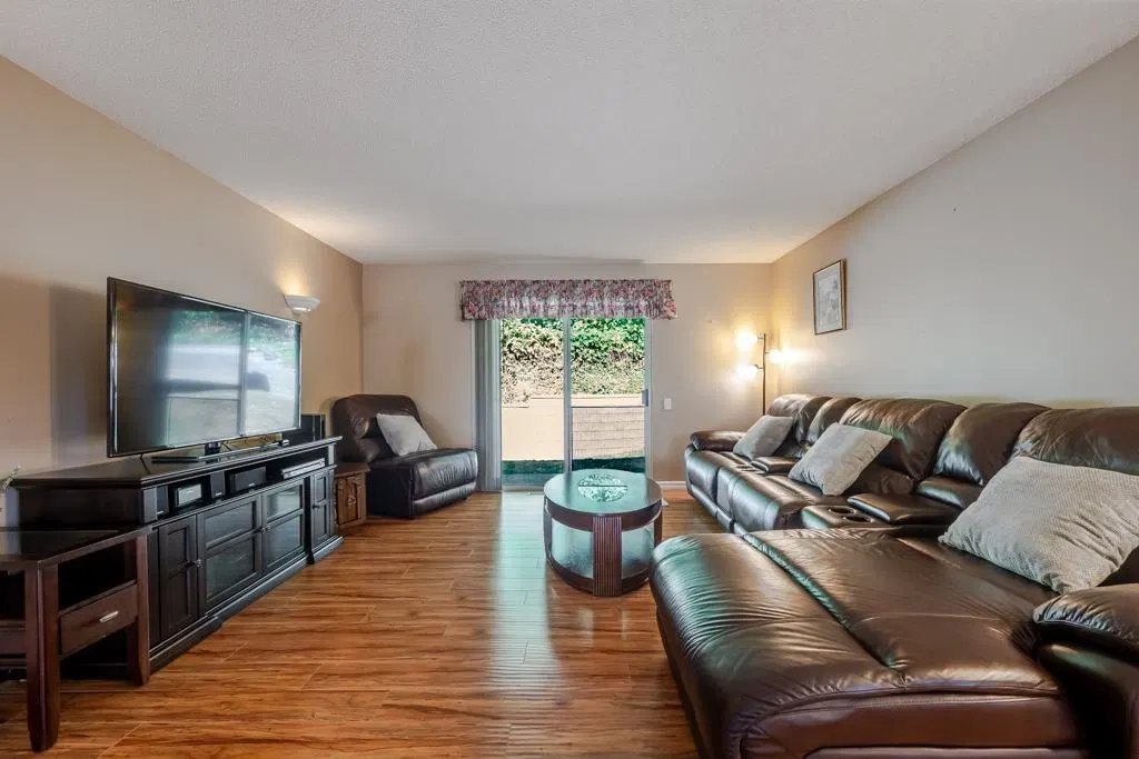 Photo 4 of 40 at #4 – 3051 Crossley Drive