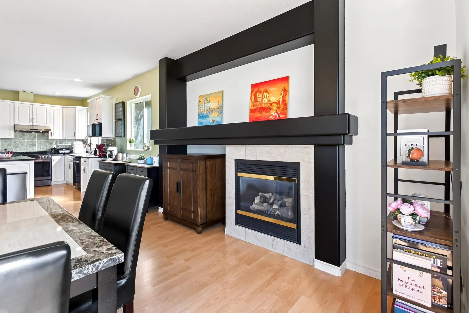 Photo 5 of 39 at 11537 228 Street