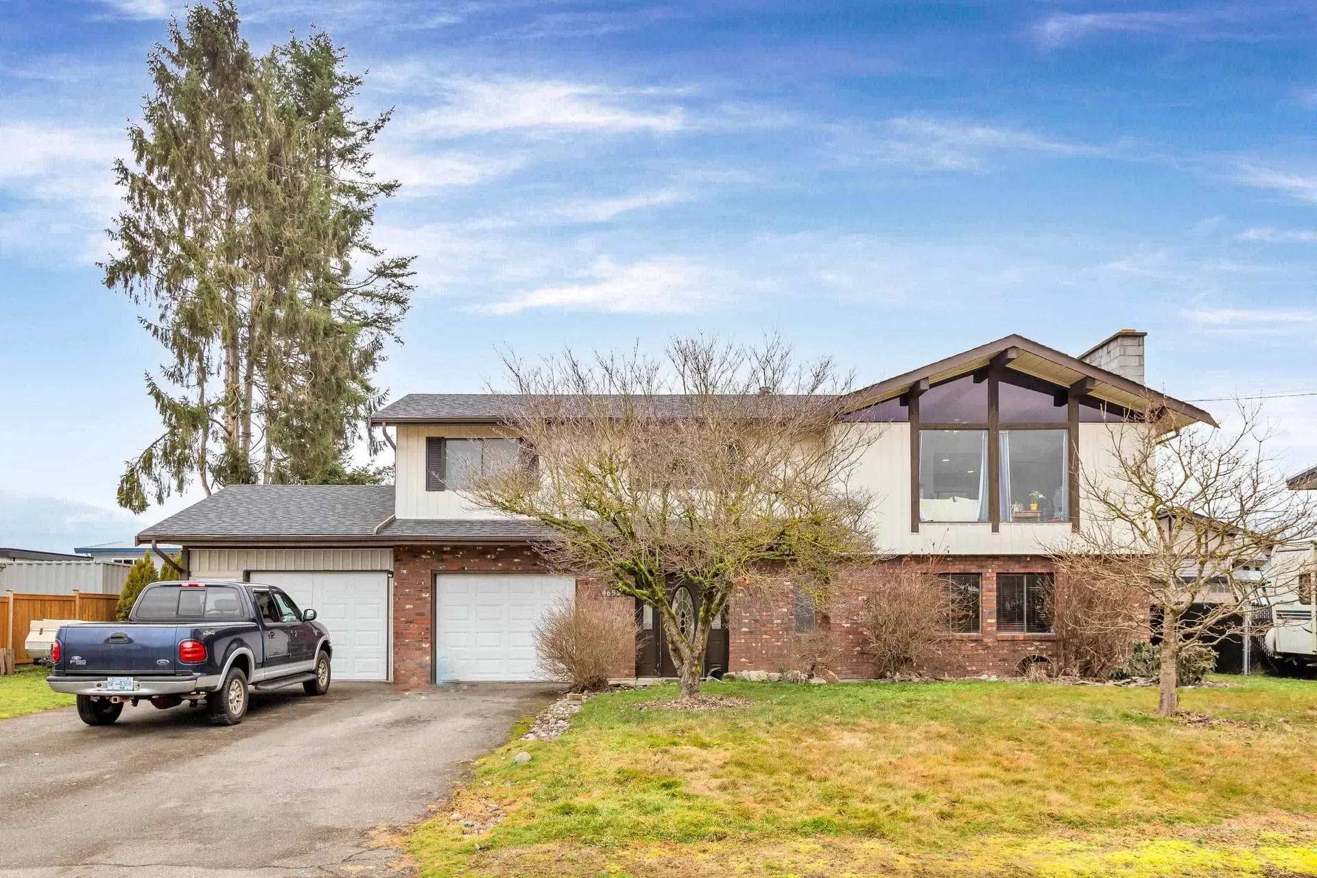Photo 1 of 22 at 46521 Elliott Avenue
