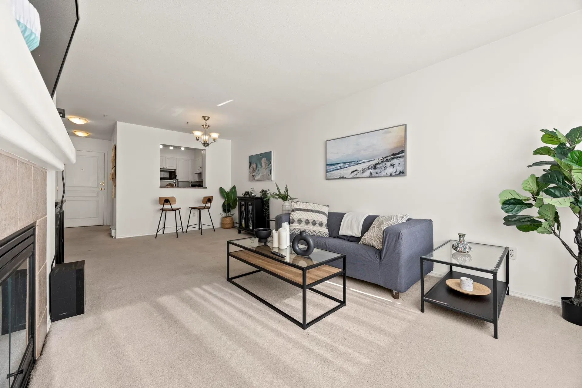Photo 4 of 18 at #232 – 9979 140 Street