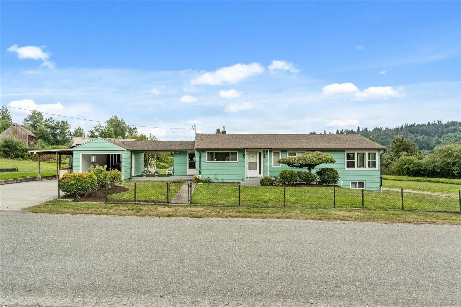 Photo 2 of 39 at 29486 Donatelli Avenue