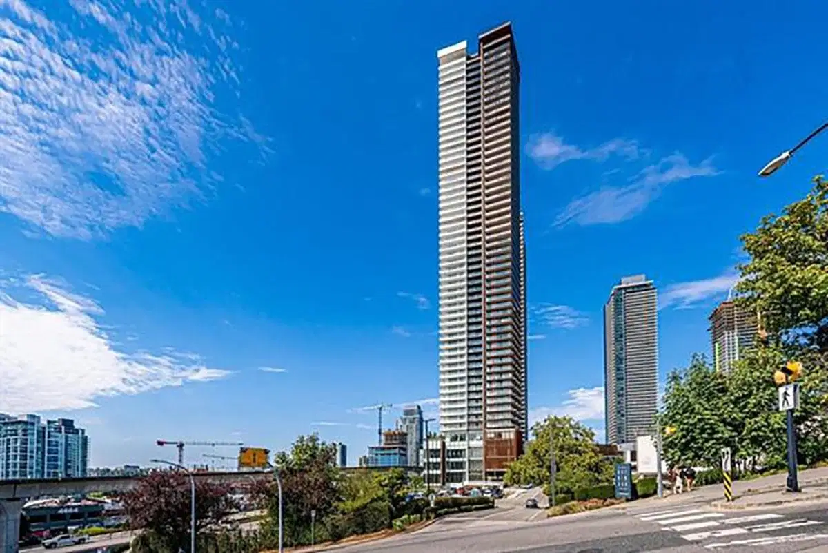 #4002 – 4650 Brentwood Boulevard