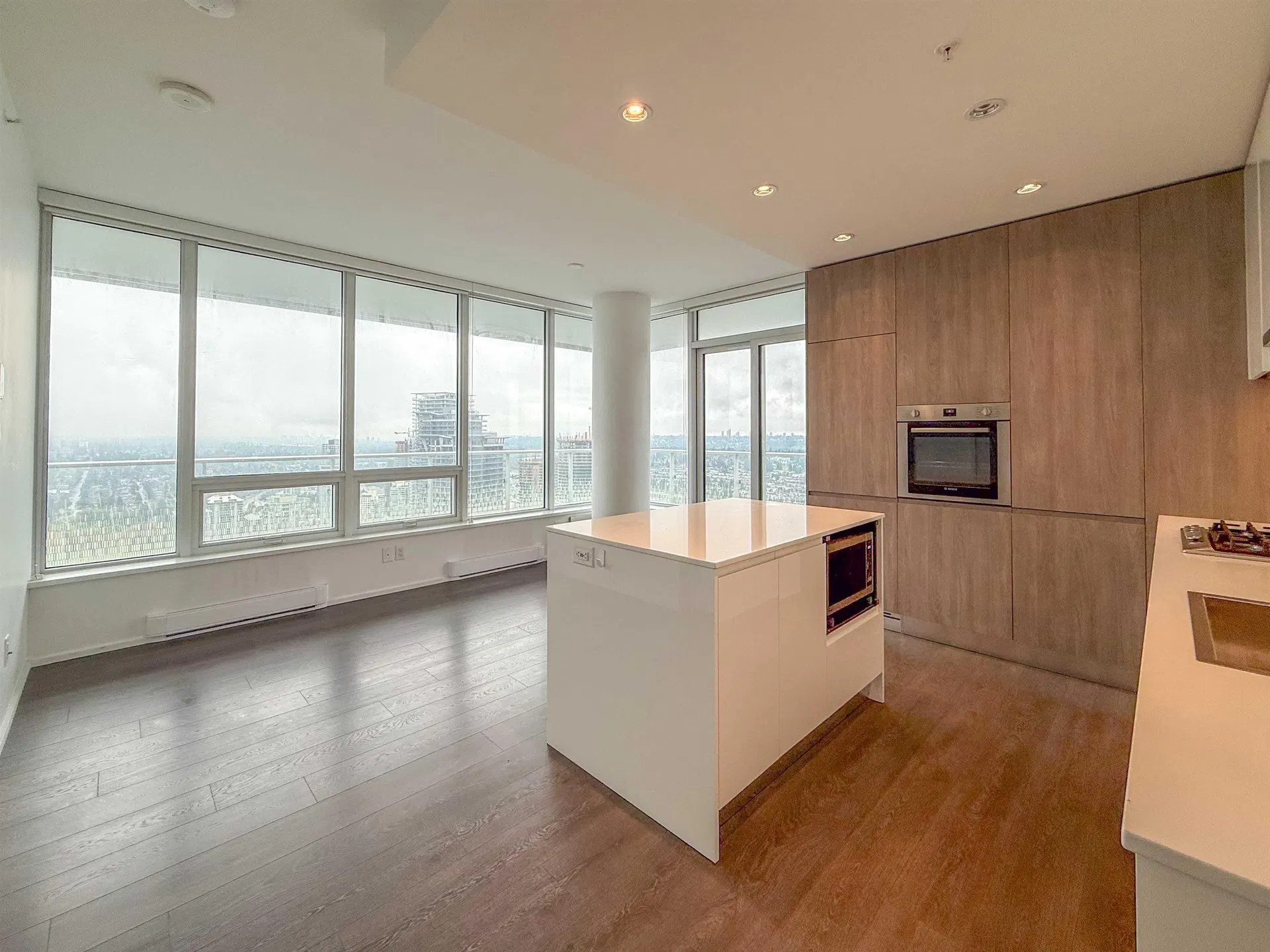 Photo 2 of 33 at #4002 – 4650 Brentwood Boulevard