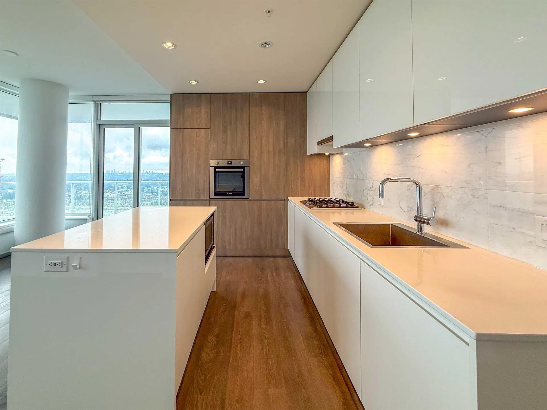 Photo 3 of 33 at #4002 – 4650 Brentwood Boulevard