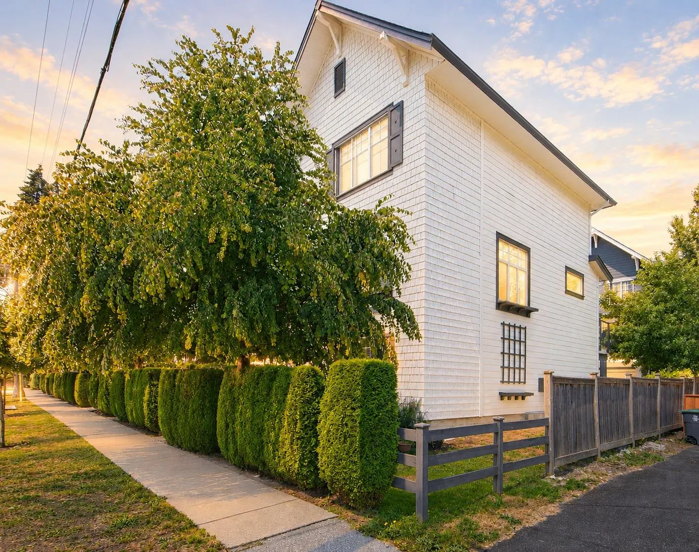 Photo 1 of 40 at #7 – 16357 15 Avenue