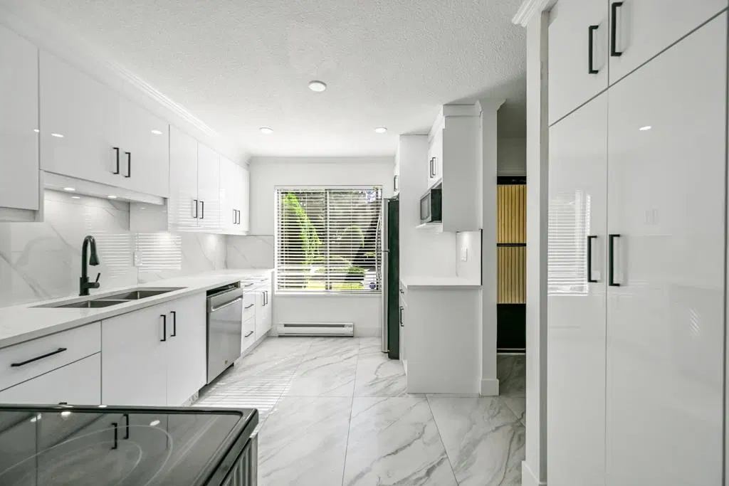 Photo 3 of 40 at #2 – 2998 Mouat Drive