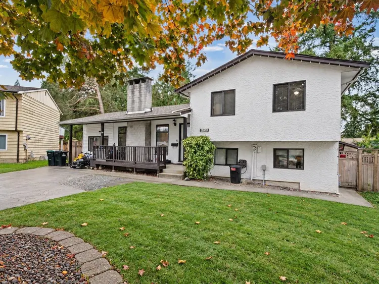 Photo 3 of 36 at 4851 206 Street