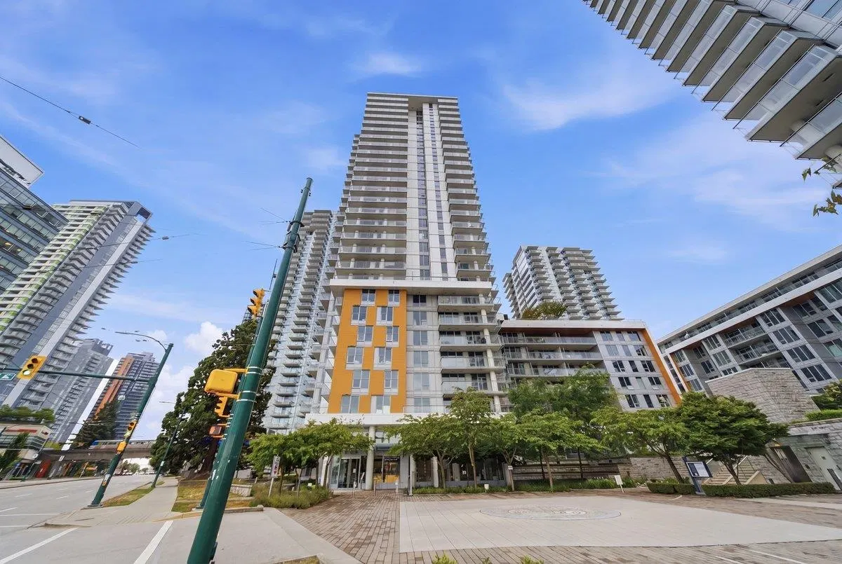 Photo 1 of 24 at #1806 – 455 SW Marine Drive