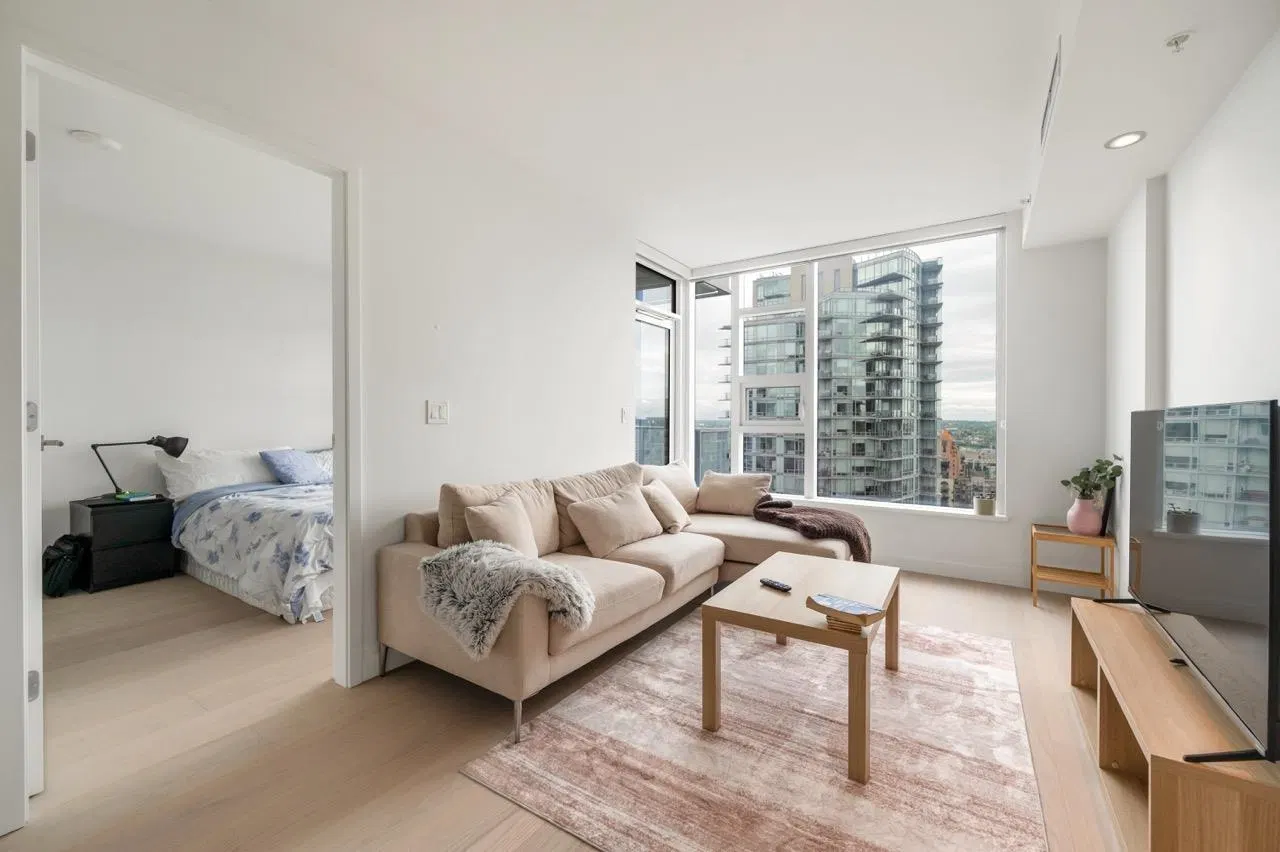 Photo 5 of 22 at #3308 – 1289 Hornby Street