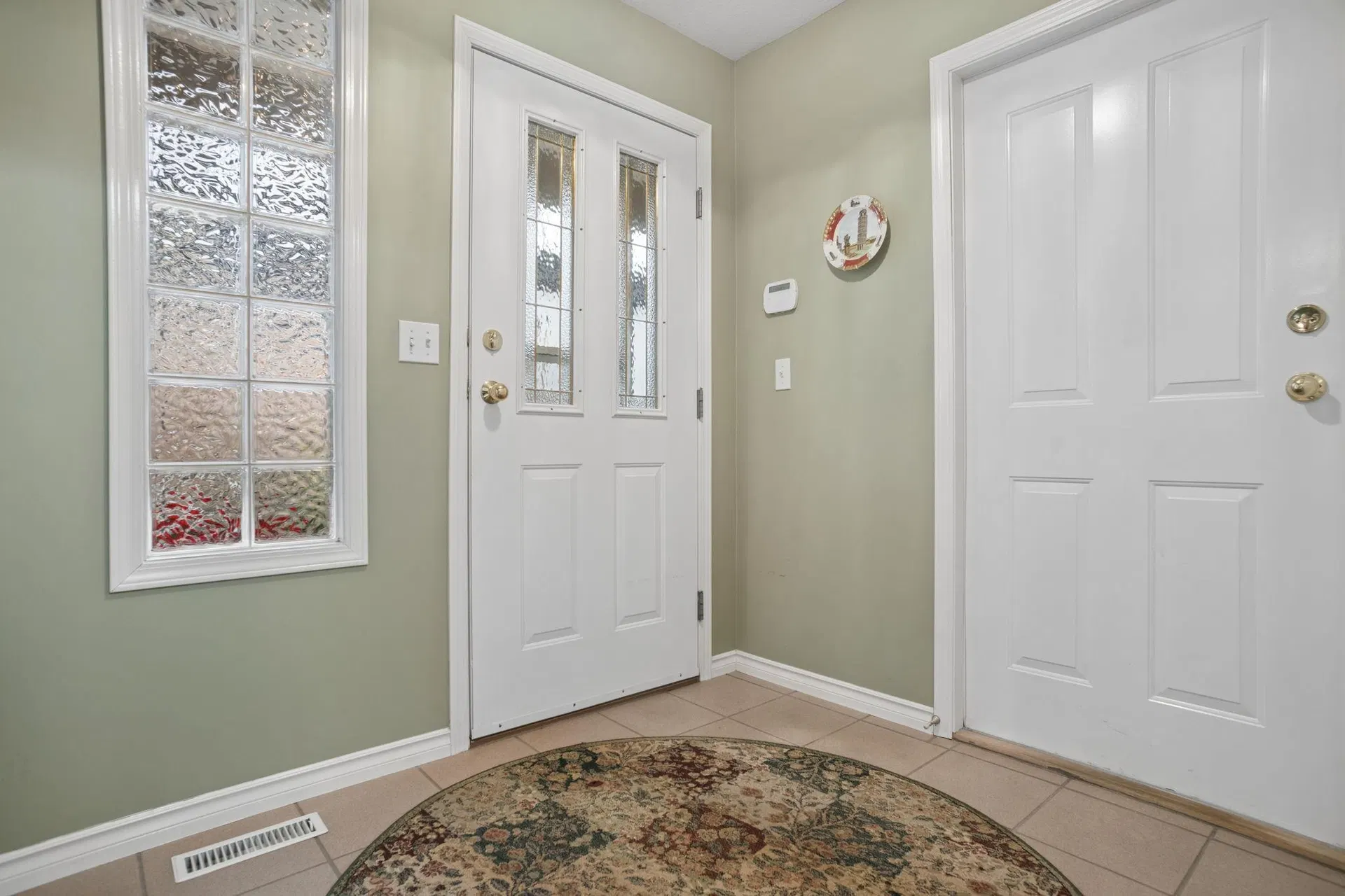Photo 2 of 32 at #3 – 8567 164 Street