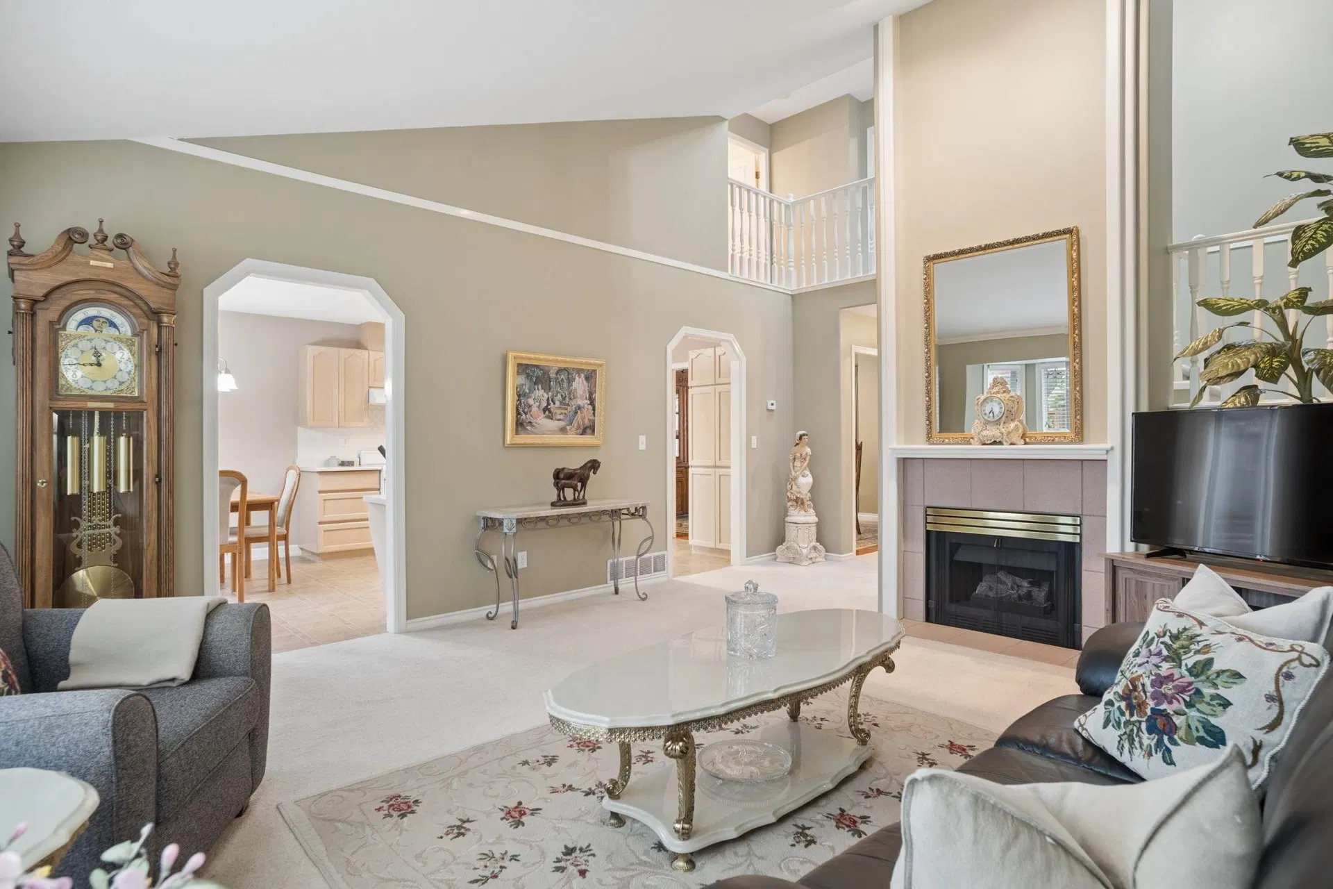 Photo 5 of 32 at #3 – 8567 164 Street