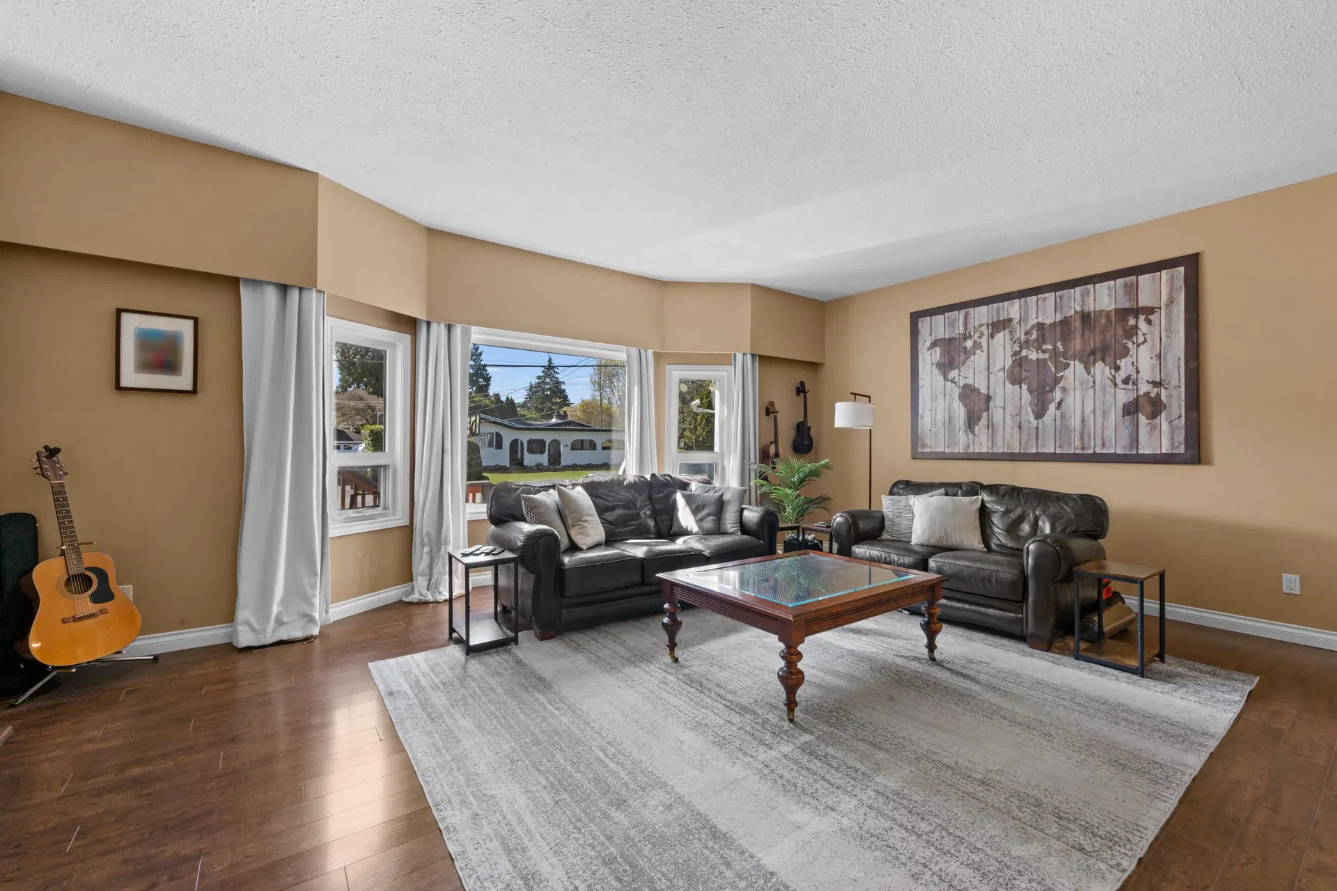 Photo 1 of 34 at 5265 Belair Crescent