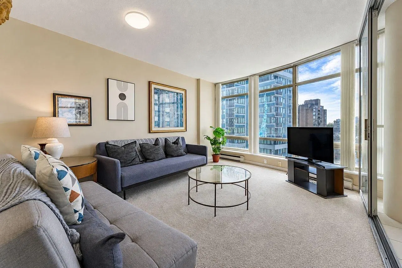 Photo 3 of 40 at #1203 – 1288 Alberni Street