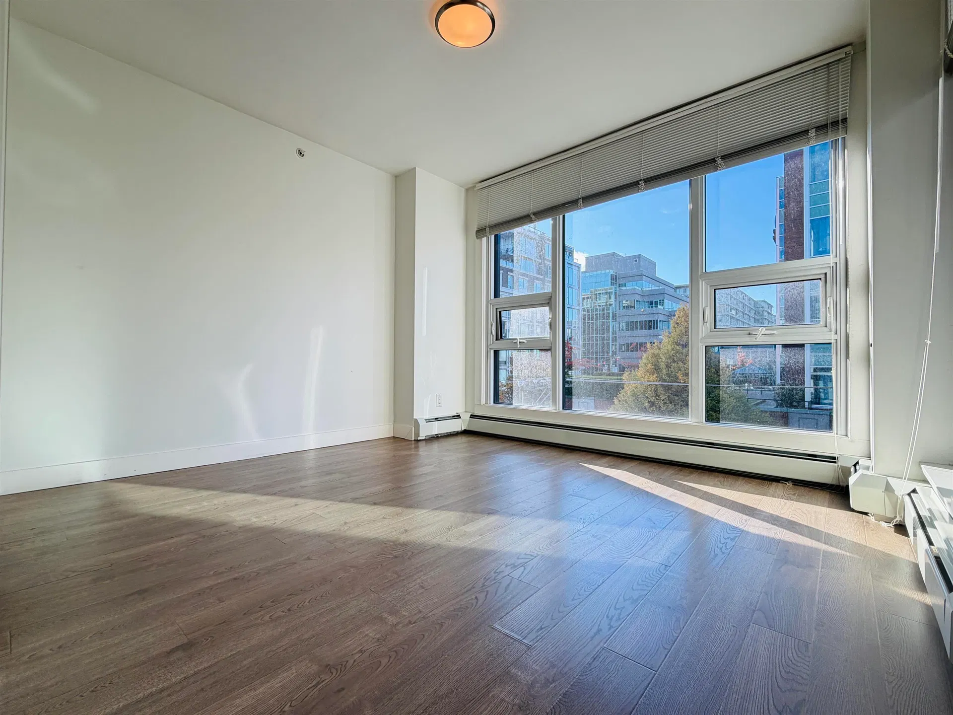 Photo 2 of 11 at #603 – 555 W 7th Avenue