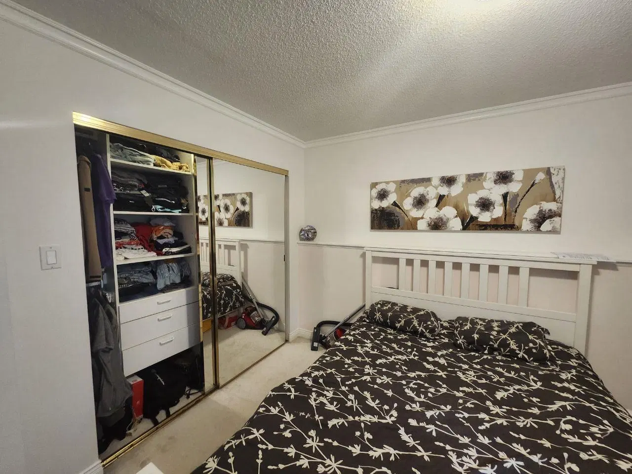 Photo 4 of 10 at 1262 Bracknell Pl, , Bc