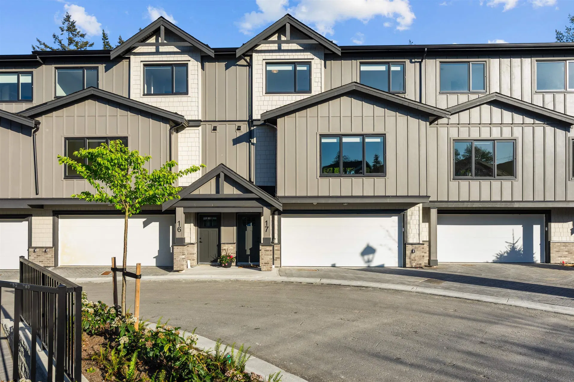Photo 1 of 14 at #15 – 6828 208a Street