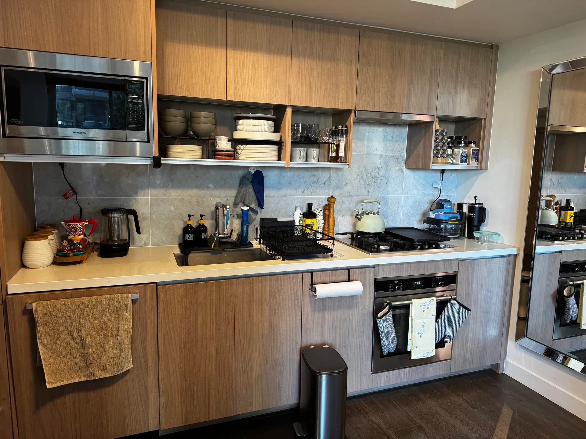 Photo 2 of 8 at #306 – 68 Smithe Street