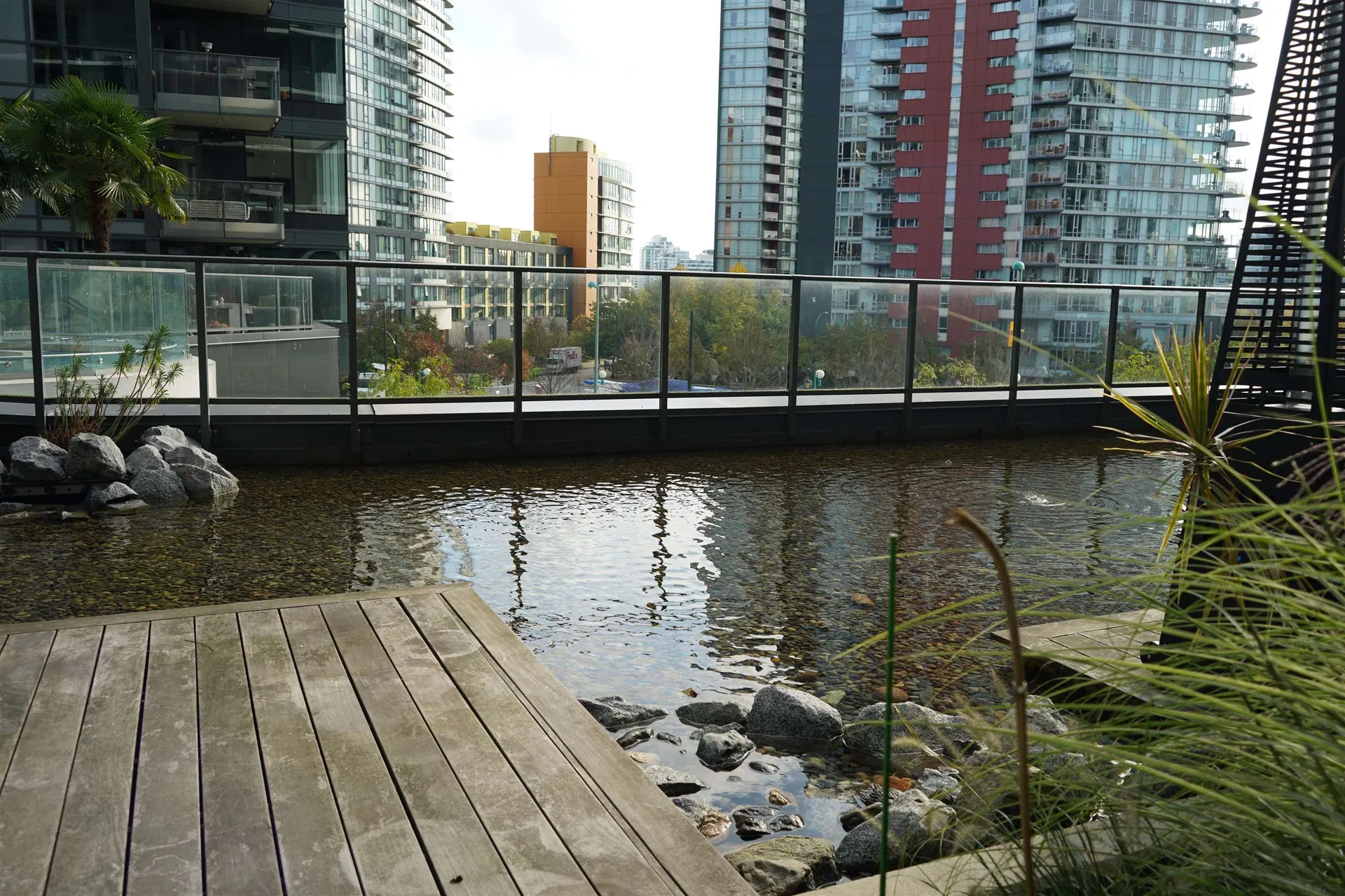 Photo 4 of 8 at #306 – 68 Smithe Street