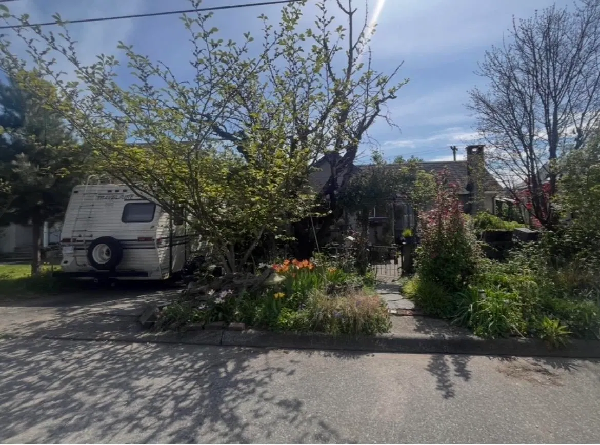 Photo 1 of 1 at 2204 Hamilton Street