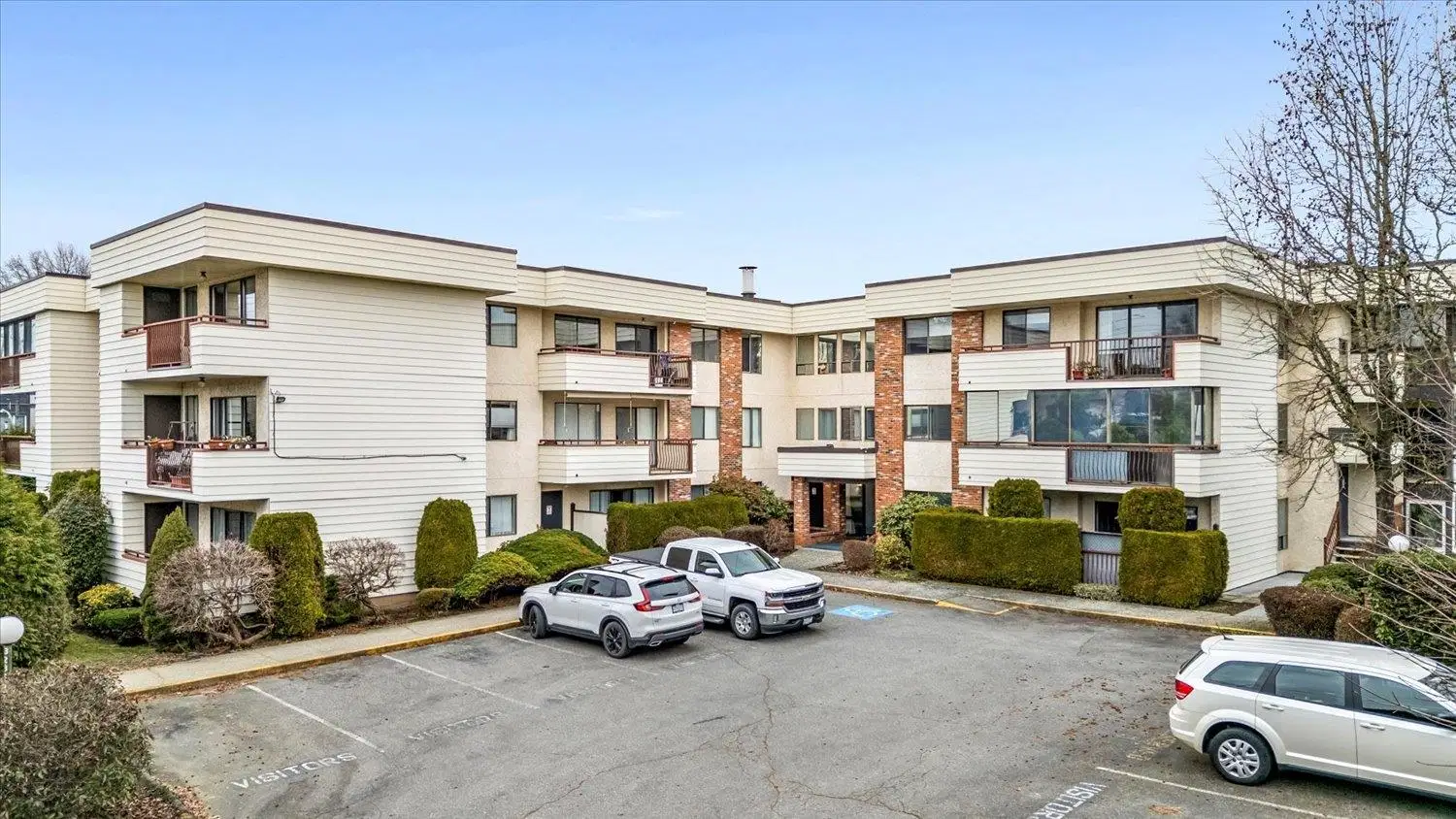#306 – 32885 George Ferguson Way
