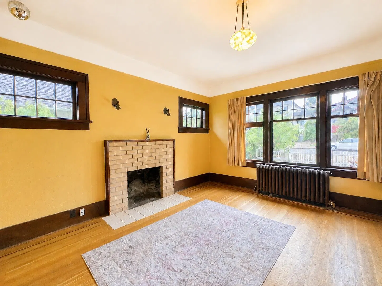 Photo 4 of 25 at 4117 W 11th Avenue
