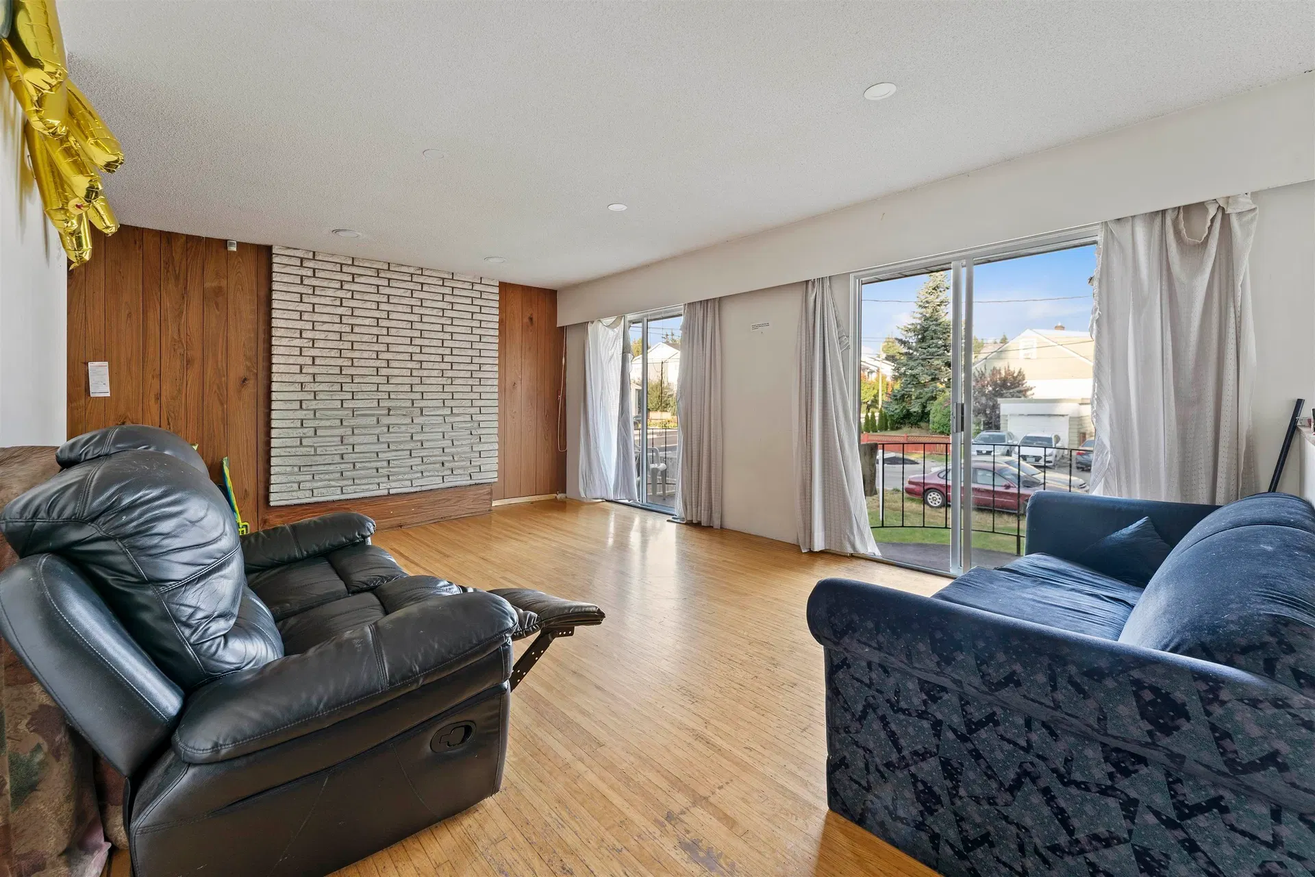 Photo 4 of 25 at 7195 115 Street