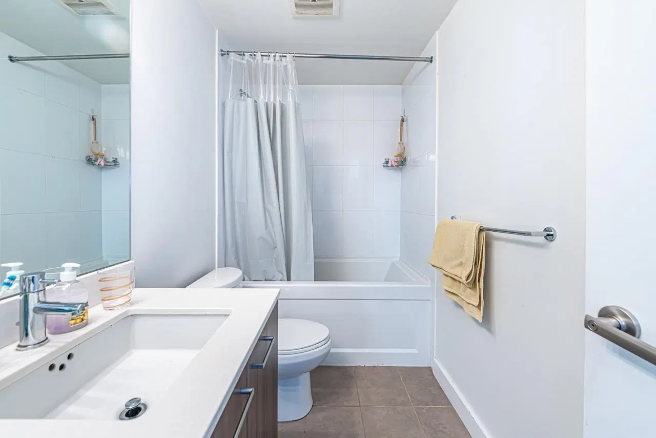 Photo 4 of 18 at #3103 – 2955 Atlantic Avenue