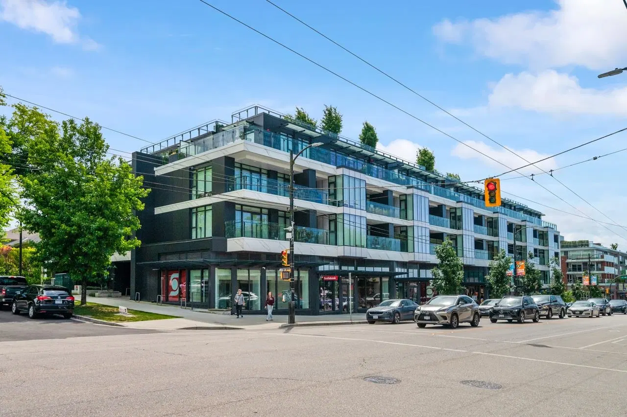 Photo 1 of 35 at #201 – 3596 W 28th Avenue