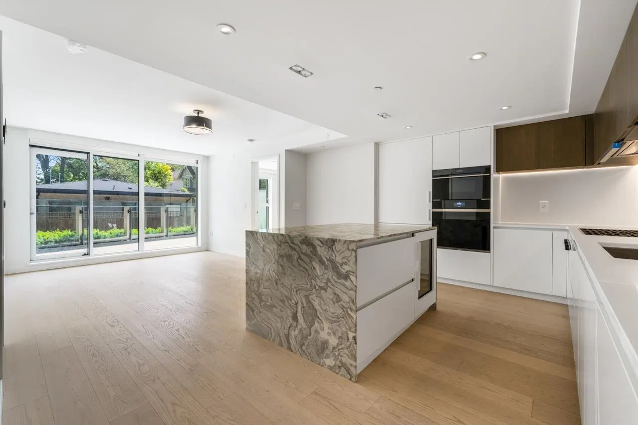 Photo 5 of 35 at #201 – 3596 W 28th Avenue