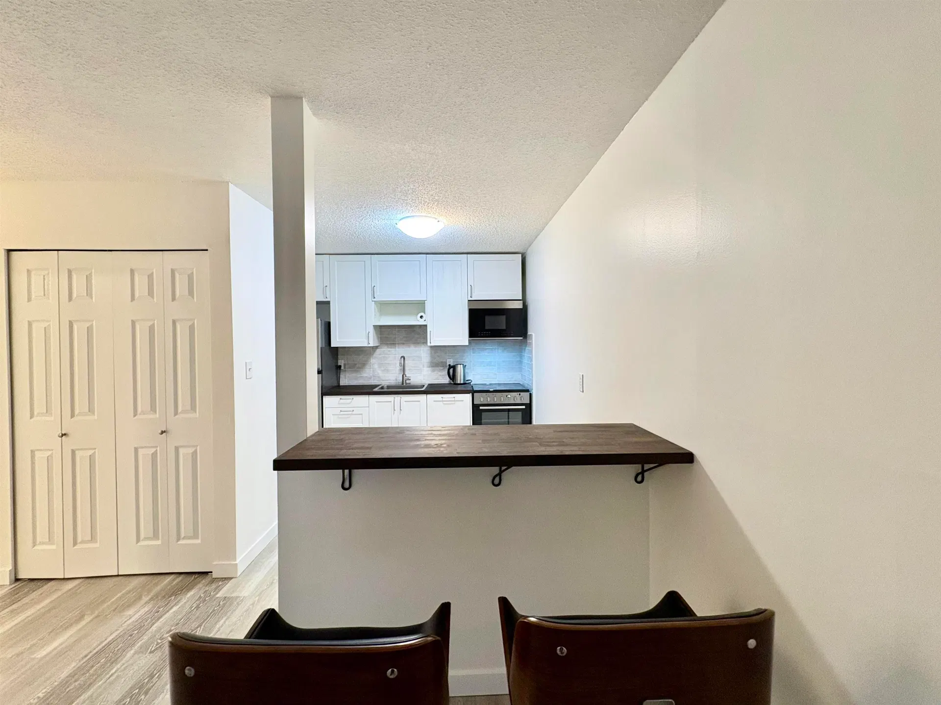 Photo 5 of 18 at #111 – 45749 Spadina Avenue